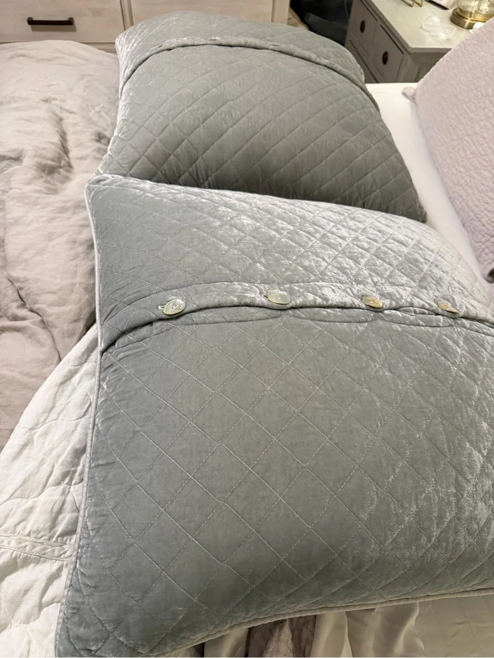 Bella Notte soft gray